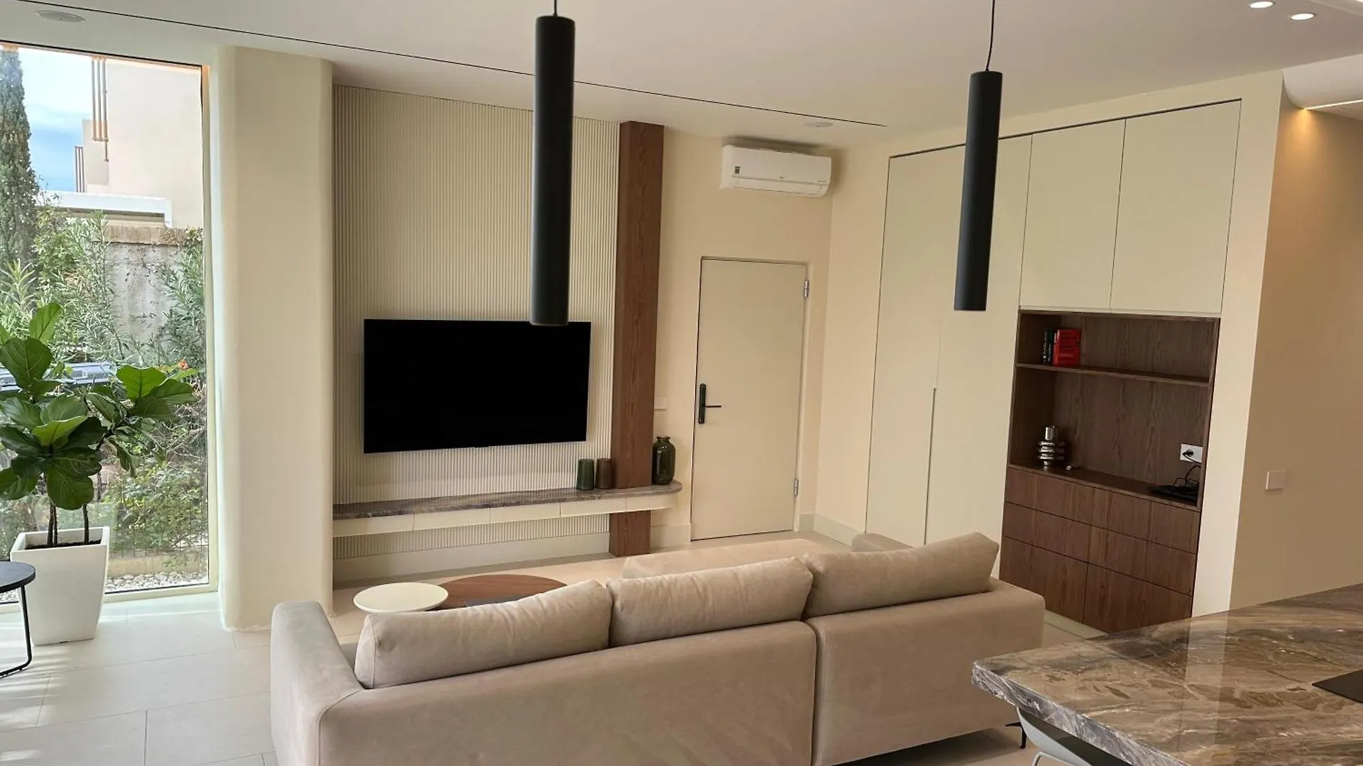 Villa Elodie, Green Coast, Palase 팔라서